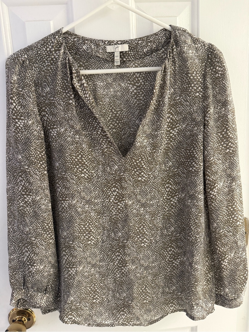 Joie 100% Silk V-Neck Snake Print Long-Sleeve Blouse Sixe XXS
